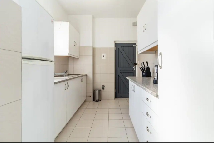 To Let 2 Bedroom Property for Rent in Camps Bay Western Cape